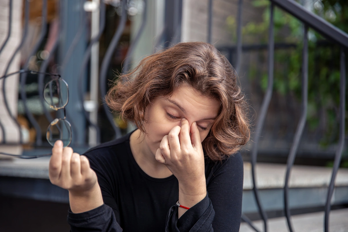 Consejos para reducir la alergia en los ojos optica rola blog